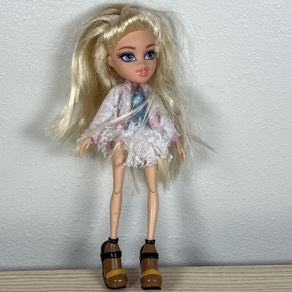 2015 MGA Bratz Metallic Madness Doll Cloe
